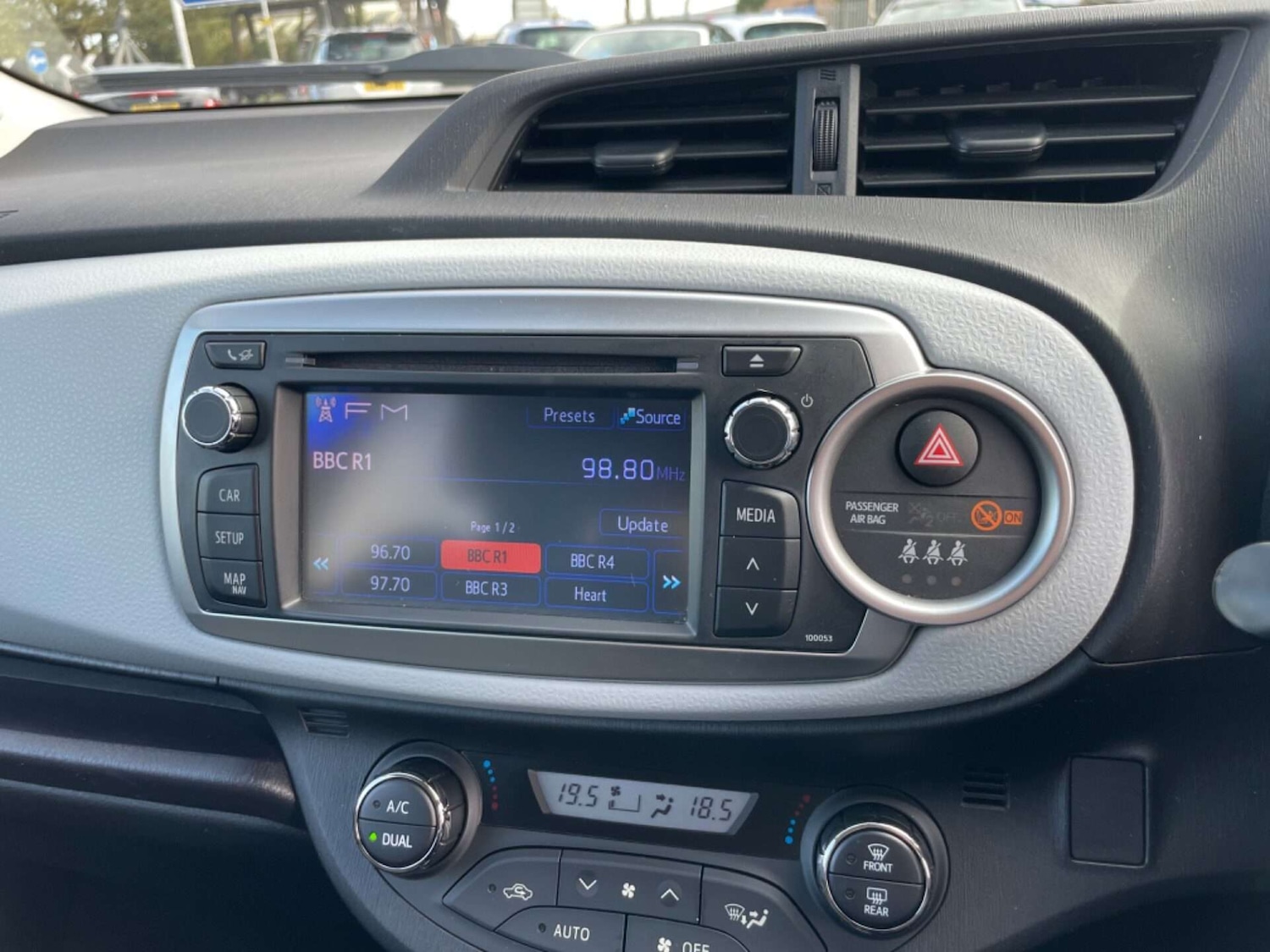 Used Toyota Yaris 2013 for sale - 76957837: Photo 24