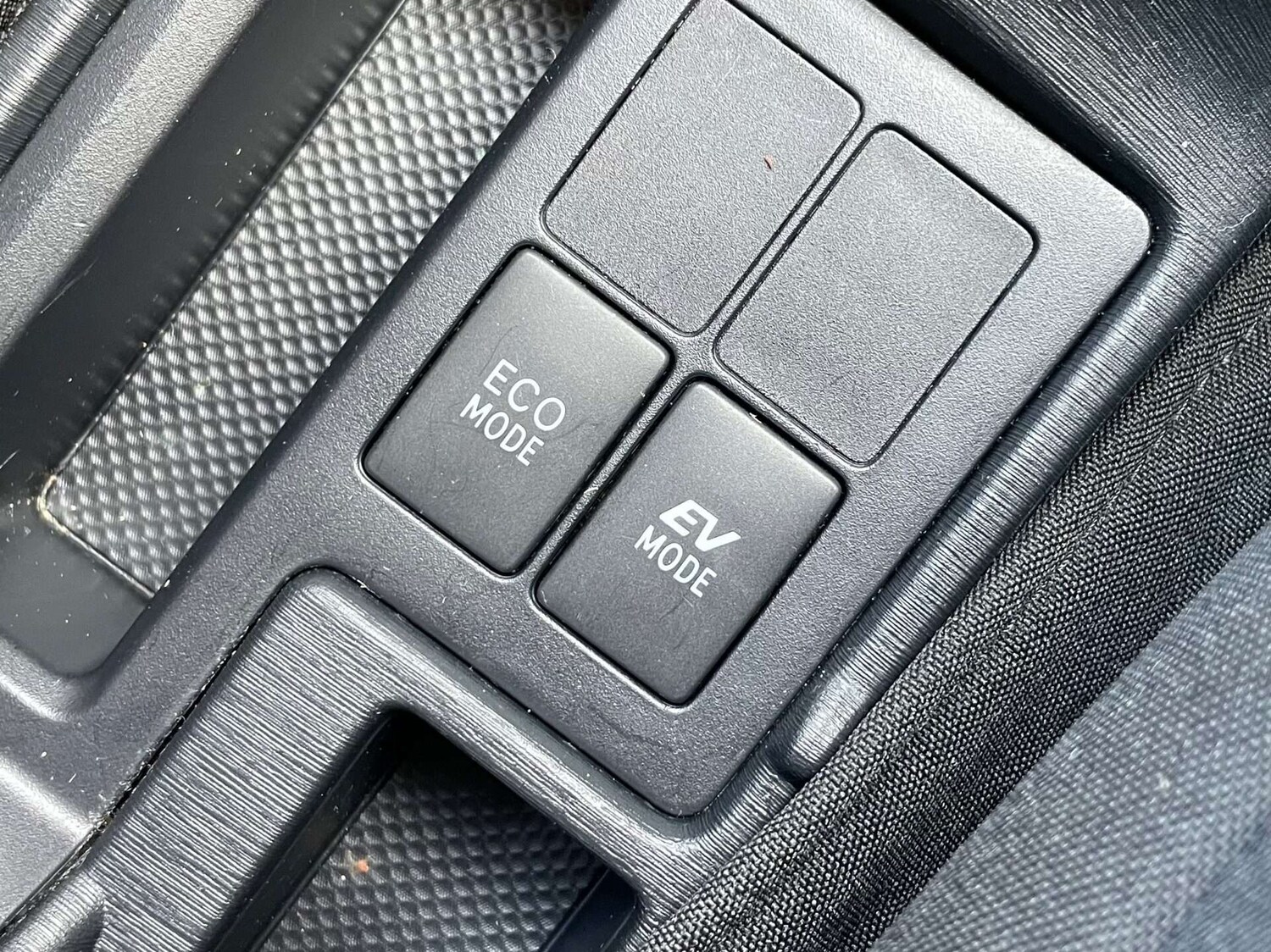 Used Toyota Yaris 2013 for sale - 76957837: Photo 34