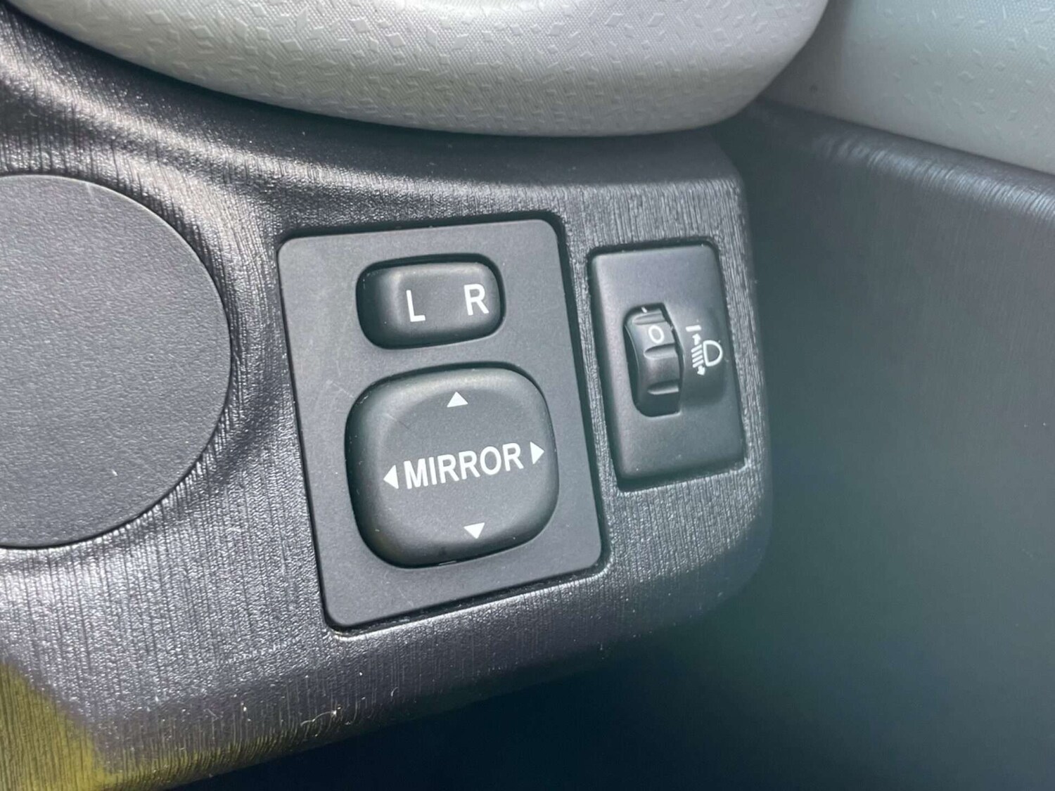 Used Toyota Yaris 2013 for sale - 76957837: Photo 39