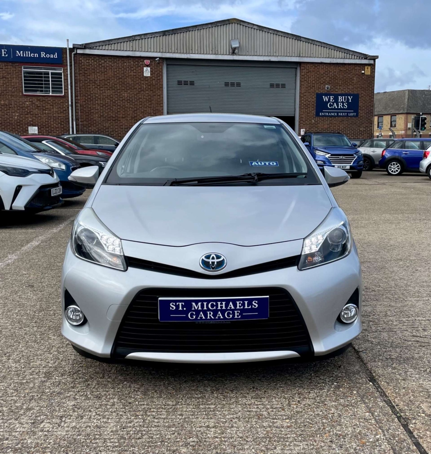 Used Toyota Yaris 2013 for sale - 76957837: Photo 5