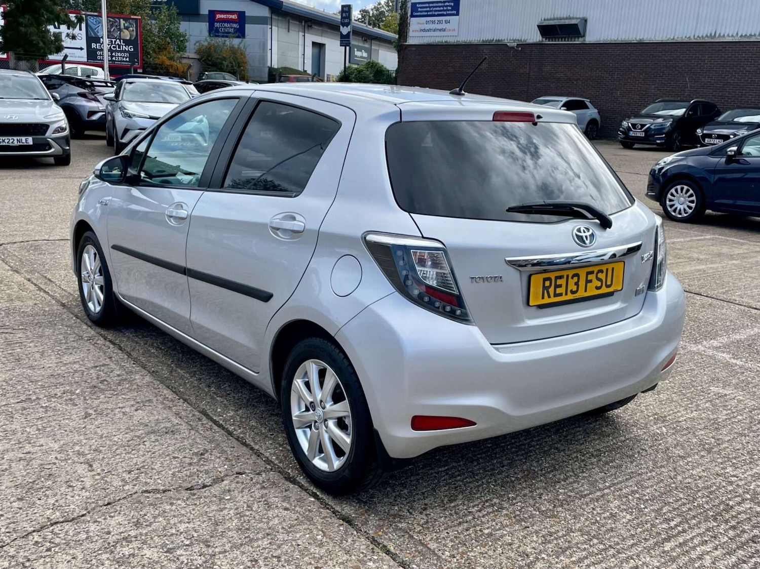 Used Toyota Yaris 2013 for sale - 76957837: Photo 9