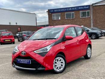 2020 - VVT-I X-PLAY 5-Door