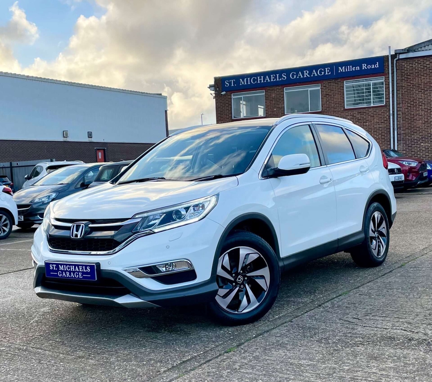 Used Honda CR-V 2018 for sale - 76957776: Photo 1
