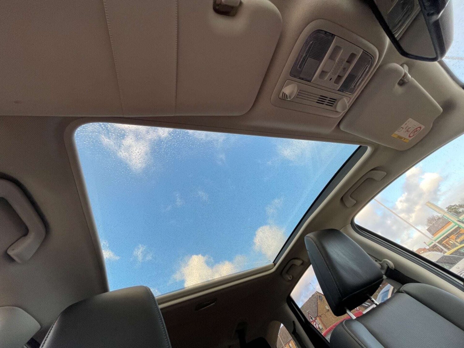 Used Honda CR-V 2018 for sale - 76957776: Photo 65