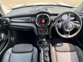 Used MINI Hatch 2018 for sale - 74901553: Photo