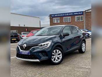 Used Renault Captur 2022 for sale - 78196806: Photo