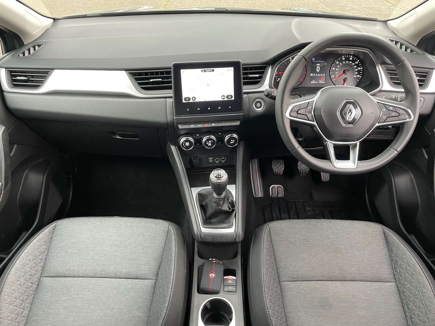 Used Renault Captur 2022 for sale - 78196806: Photo 2