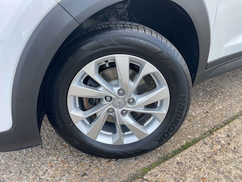 Used Hyundai TUCSON 2019 for sale - 76957796: Photo