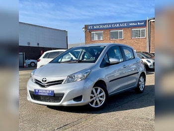 Used Toyota Yaris 2012 for sale - 77535066: Photo