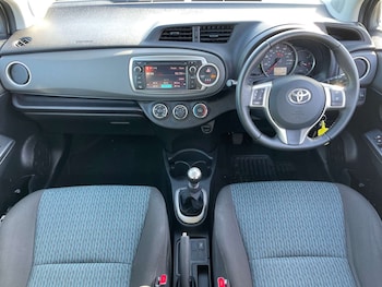 Used Toyota Yaris 2012 for sale - 77535066: Photo