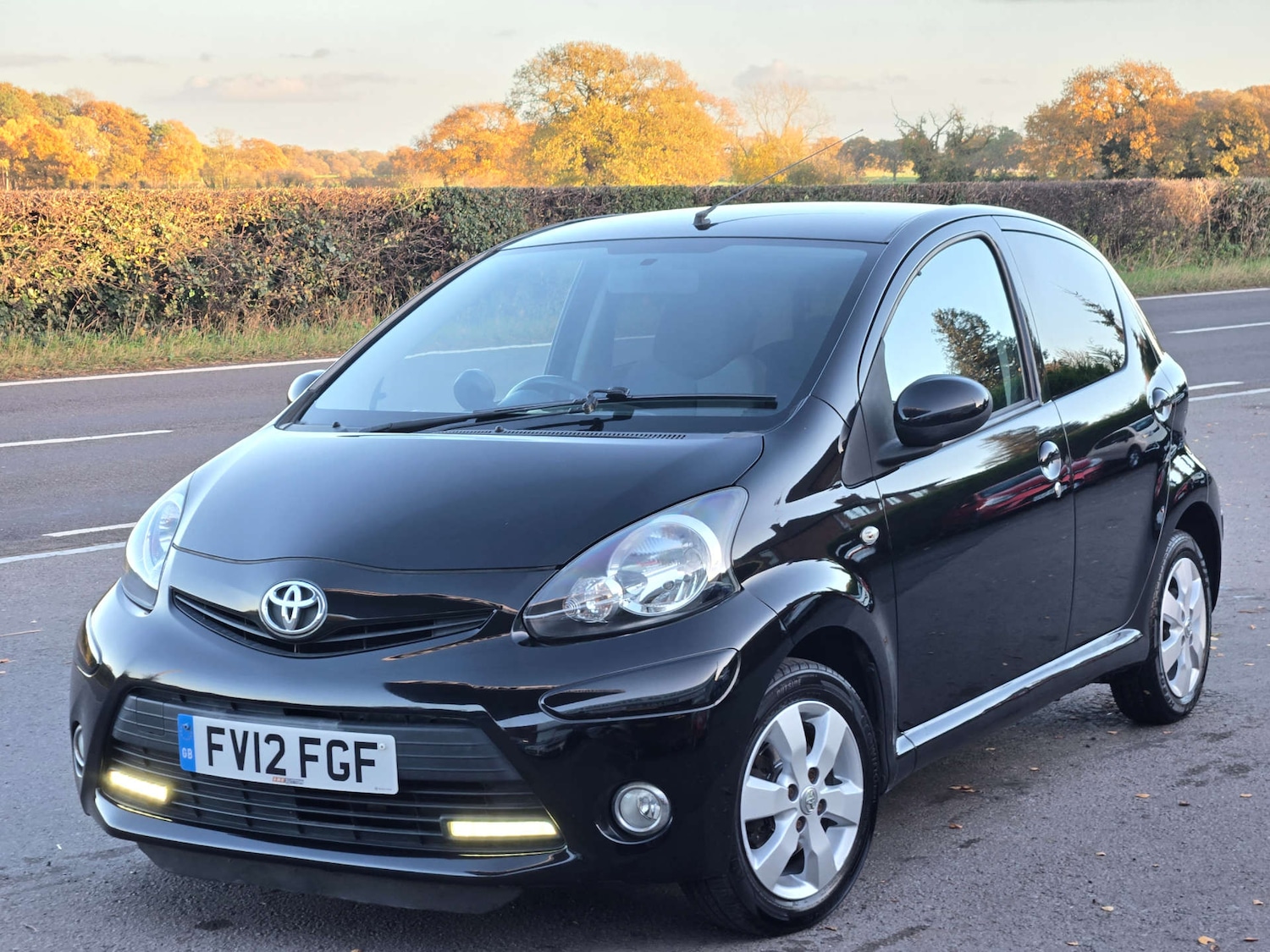 Used Toyota AYGO 2012 for sale - 76522550: Photo 1