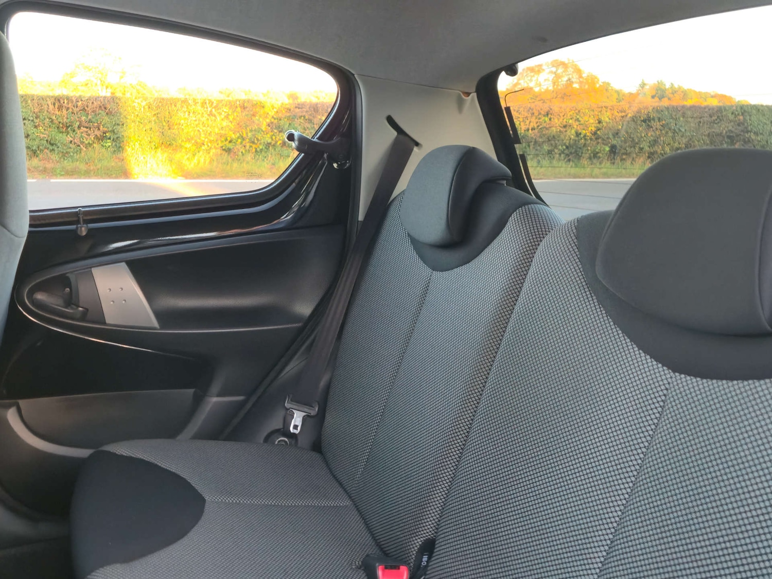 Used Toyota AYGO 2012 for sale - 76522550: Photo 26