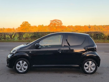 Used Toyota AYGO 2012 for sale - 76522550: Photo
