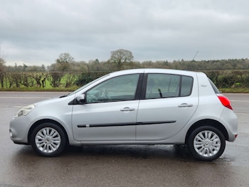 Used Renault Clio 2010 for sale - 77285449: Photo