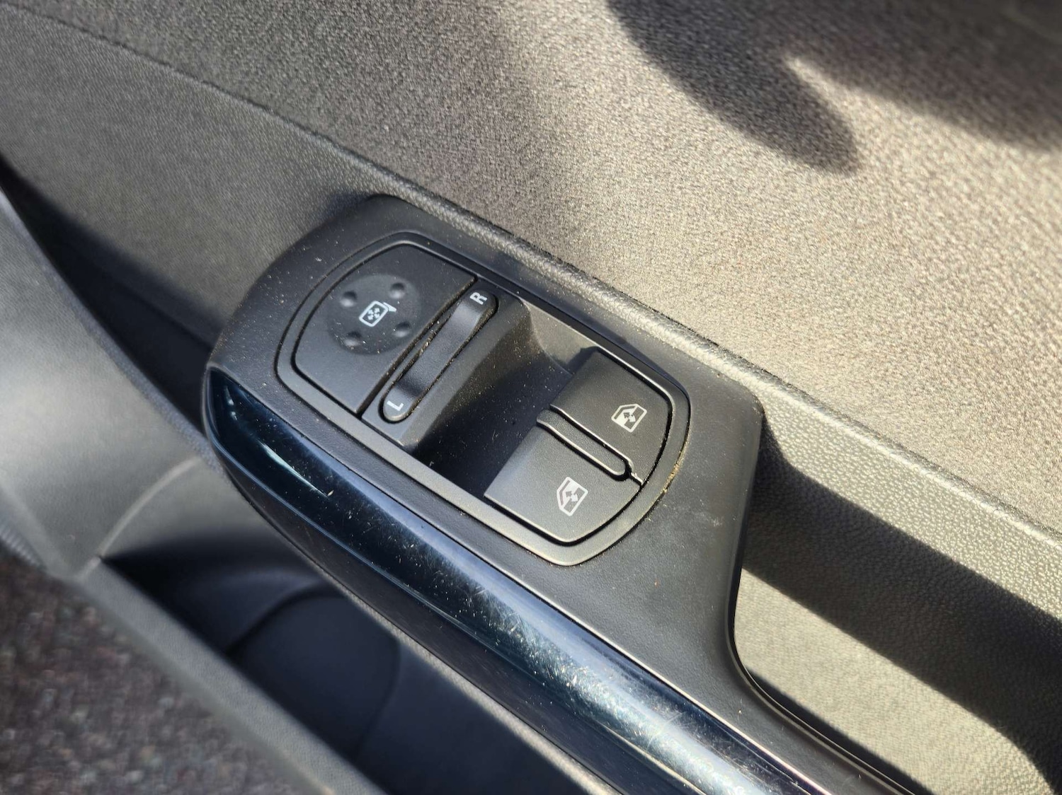 Used Vauxhall Corsa 2013 for sale - 76934880: Photo 30