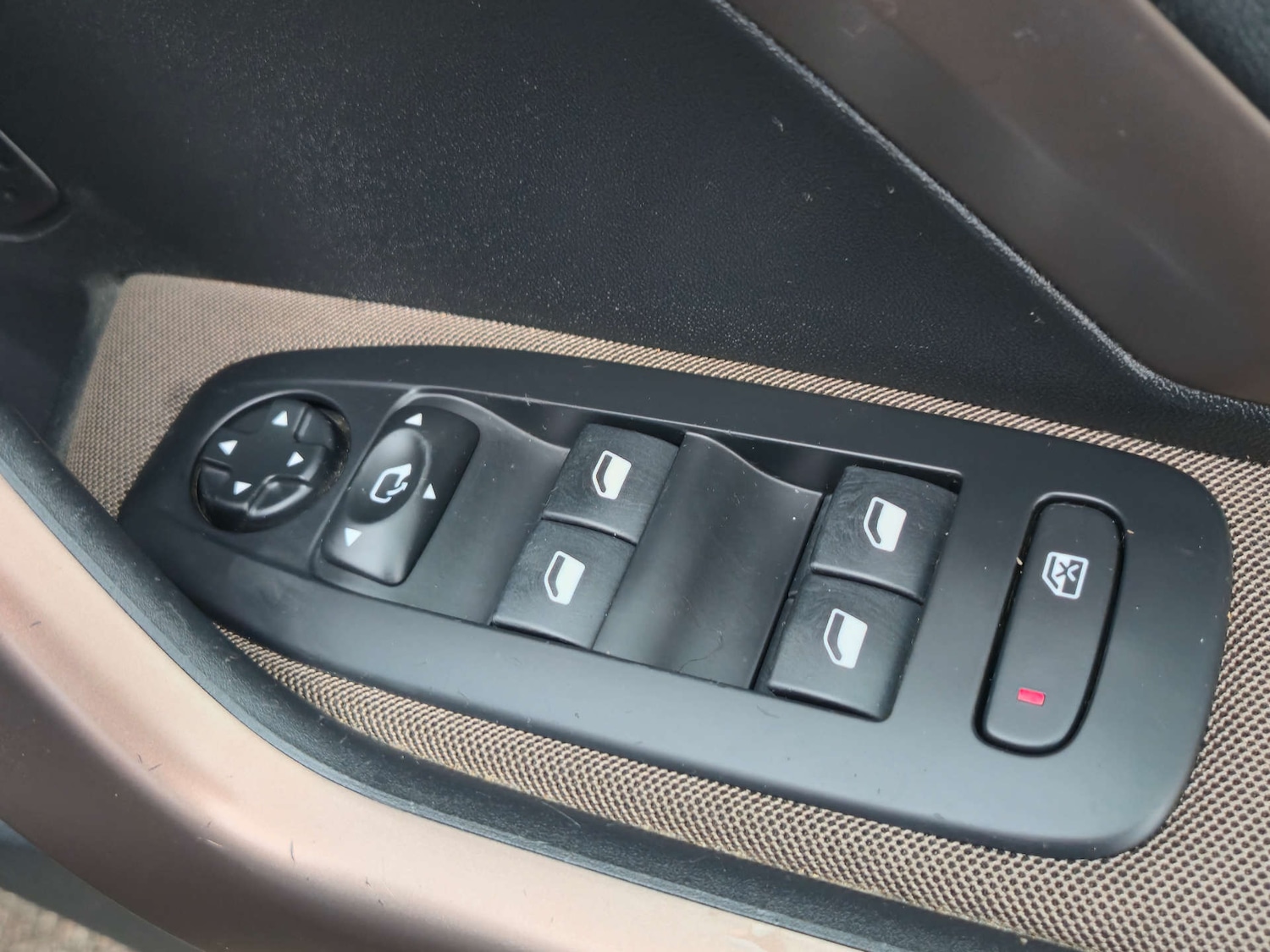 Used Peugeot 2008 2013 for sale - 76414879: Photo 23