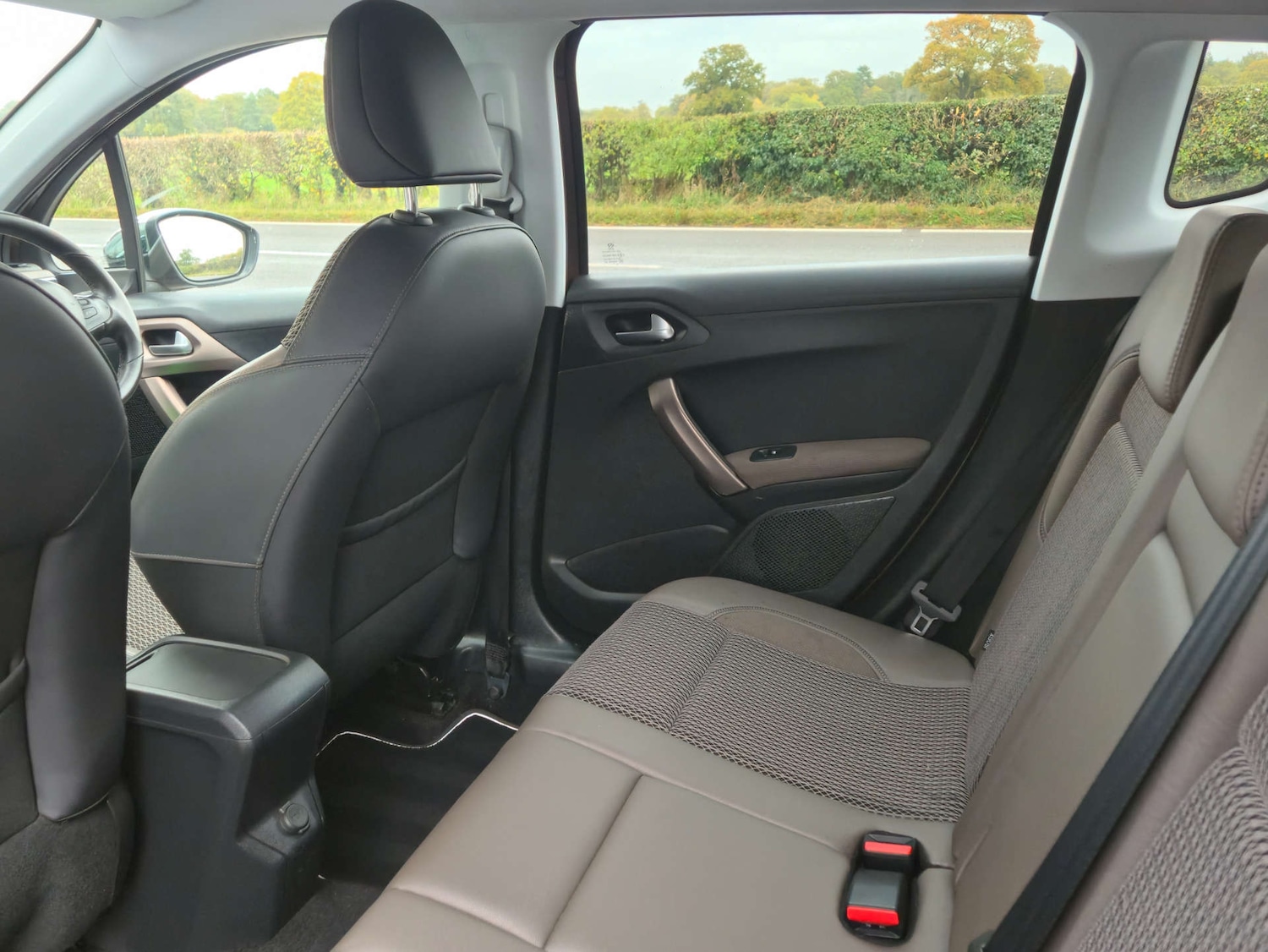 Used Peugeot 2008 2013 for sale - 76414879: Photo 27