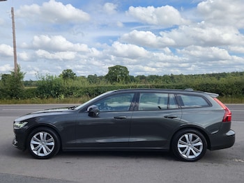 Used Volvo V60 2019 for sale - 75858537: Photo