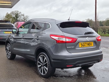 Used Nissan Qashqai 2017 for sale - 77498245: Photo