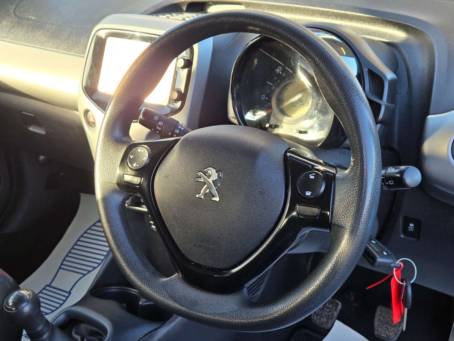 Used Peugeot 108 2015 for sale - 77228423: Photo 17