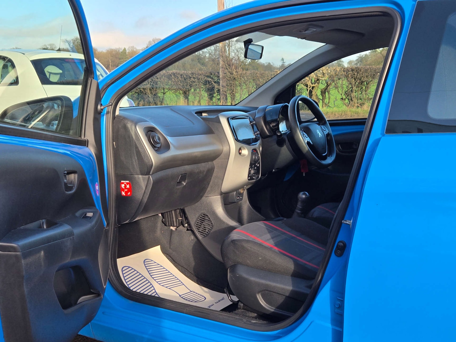 Used Peugeot 108 2015 for sale - 77228423: Photo 25