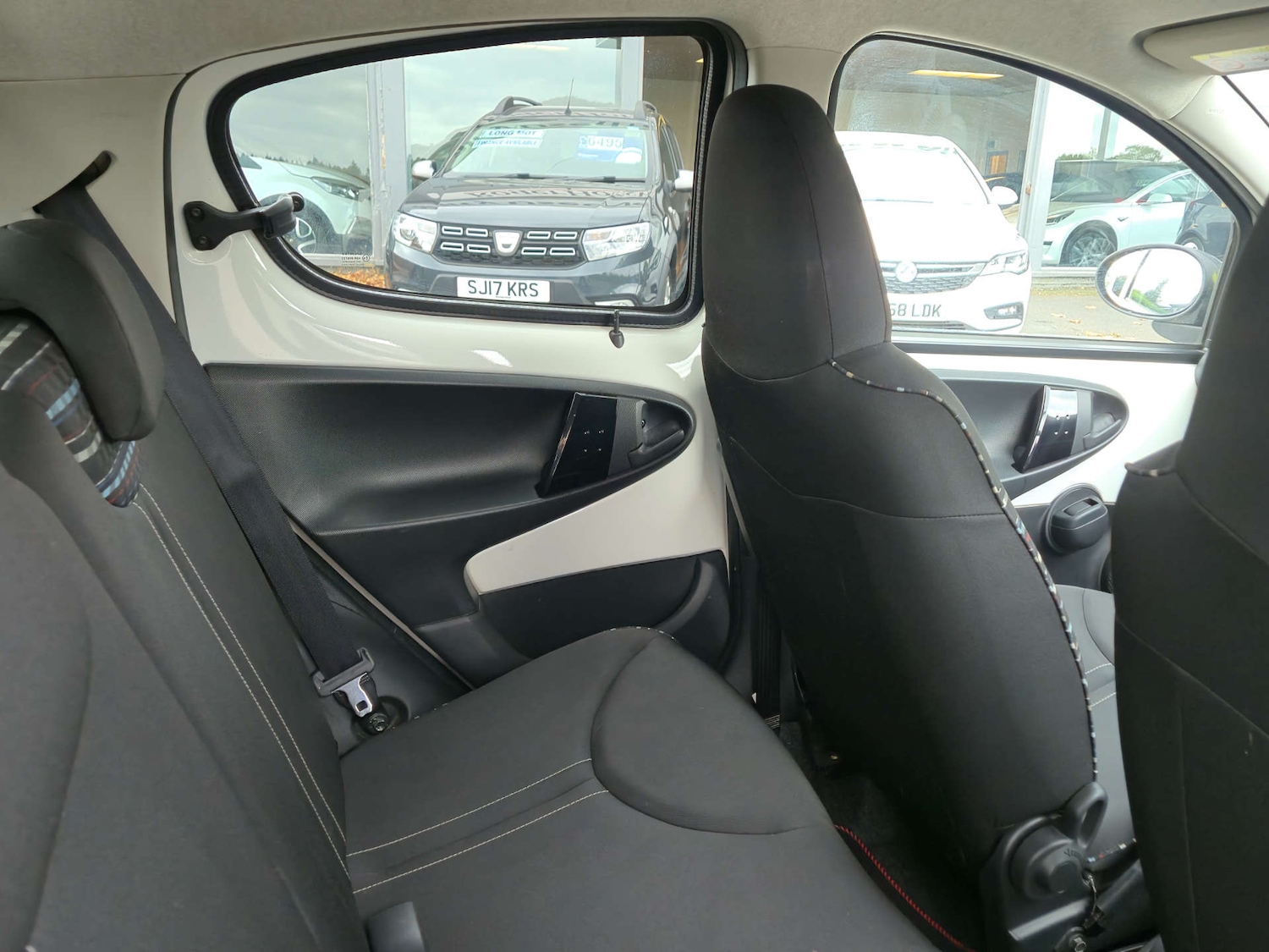 Used Citroen C1 2014 for sale - 76602228: Photo 23