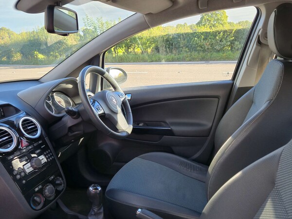 Used Vauxhall Corsa 2010 for sale - 76182619: Photo 27