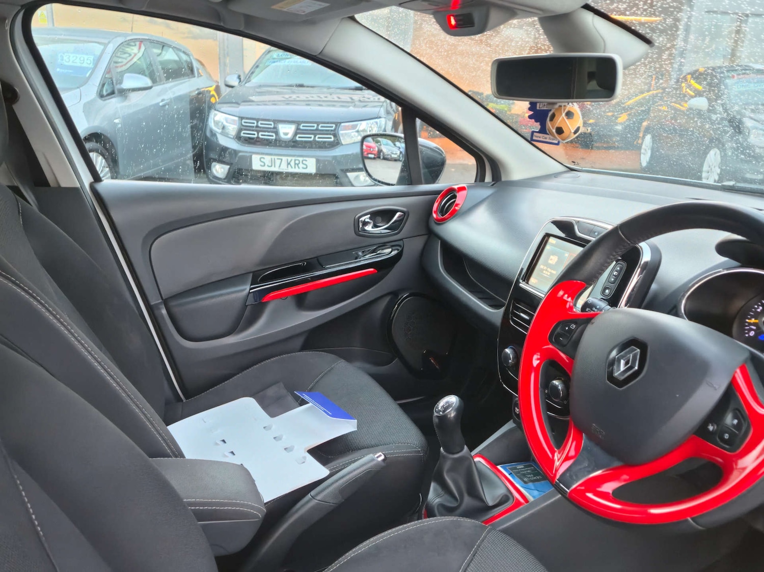 Used Renault Clio 2014 for sale - 76621493: Photo 19