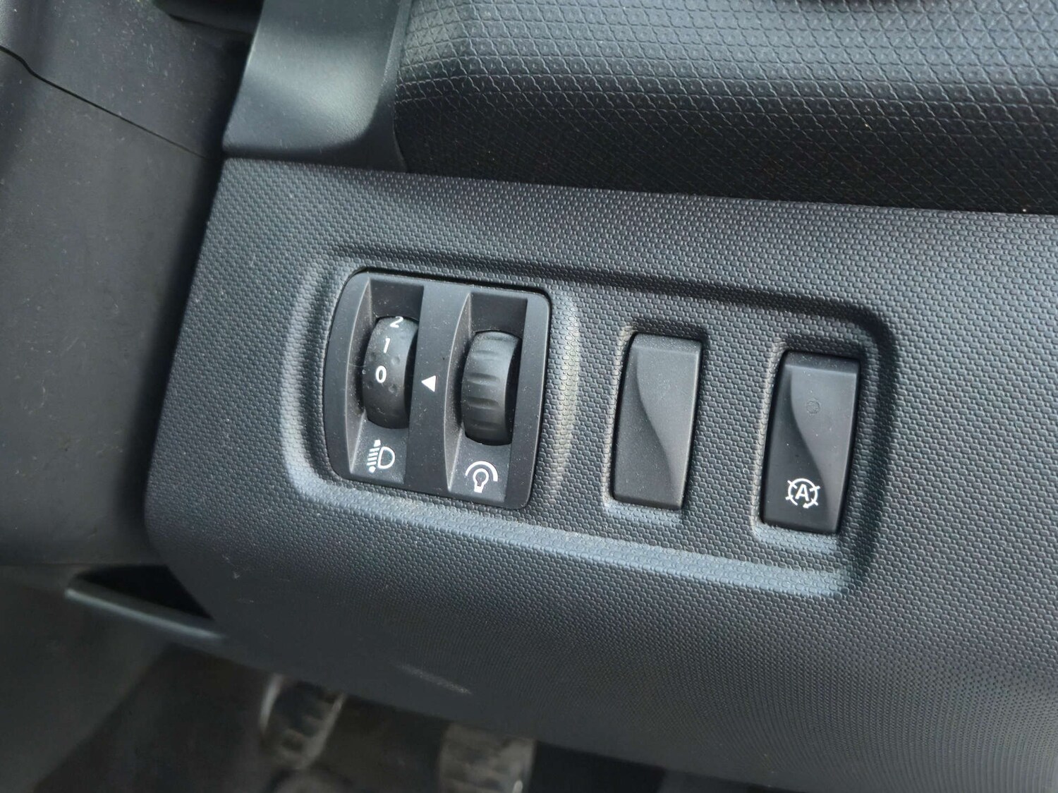 Used Renault Clio 2014 for sale - 76621493: Photo 36