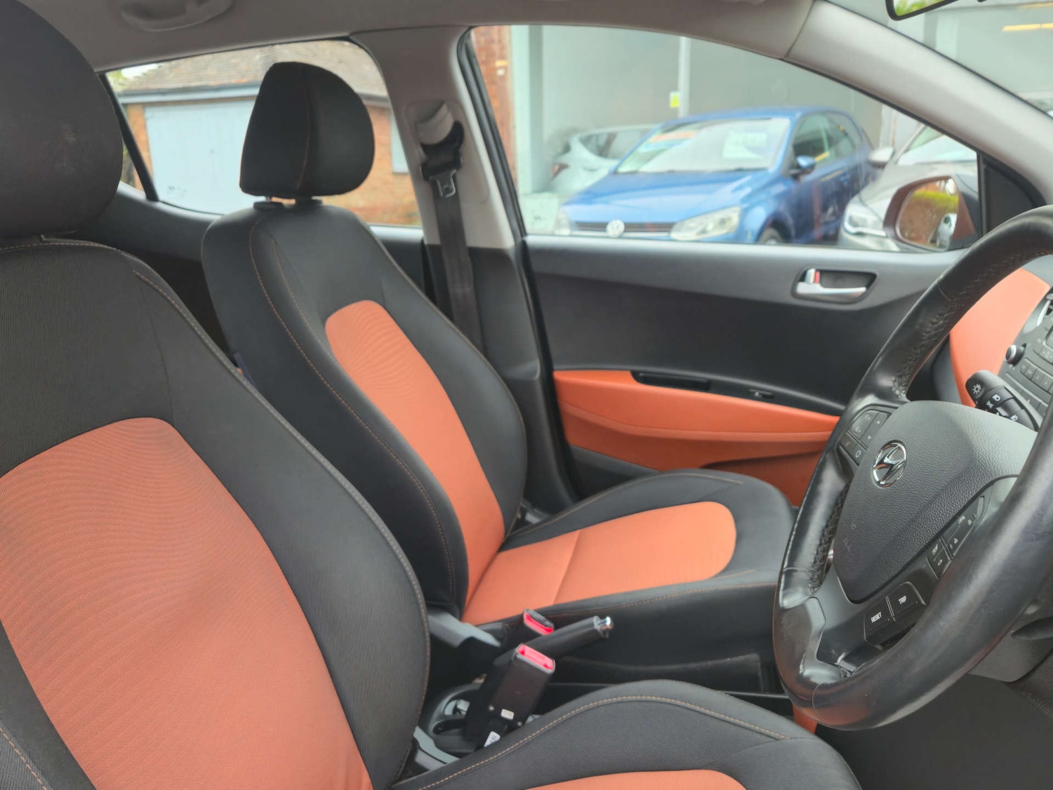 Used Hyundai i10 2014 for sale - 77610612: Photo 21