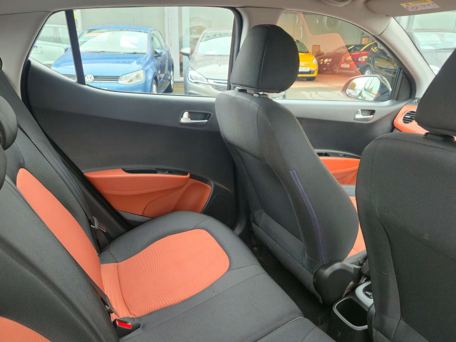 Used Hyundai i10 2014 for sale - 77610612: Photo 25