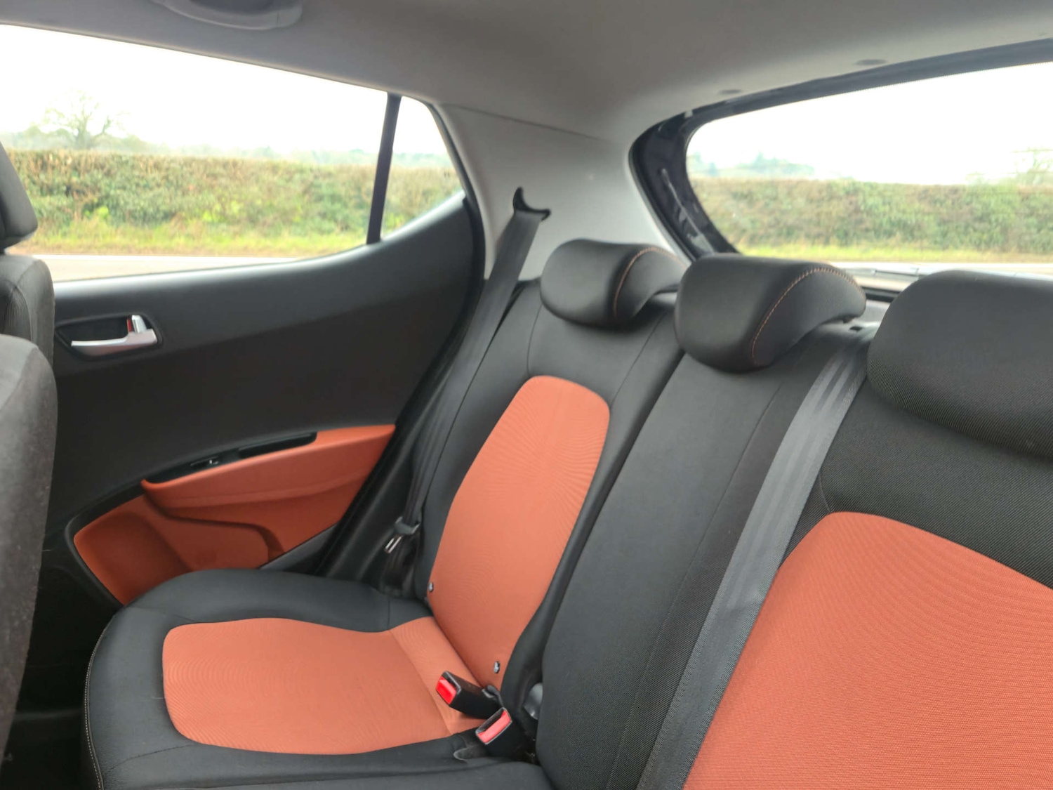 Used Hyundai i10 2014 for sale - 77610612: Photo 28