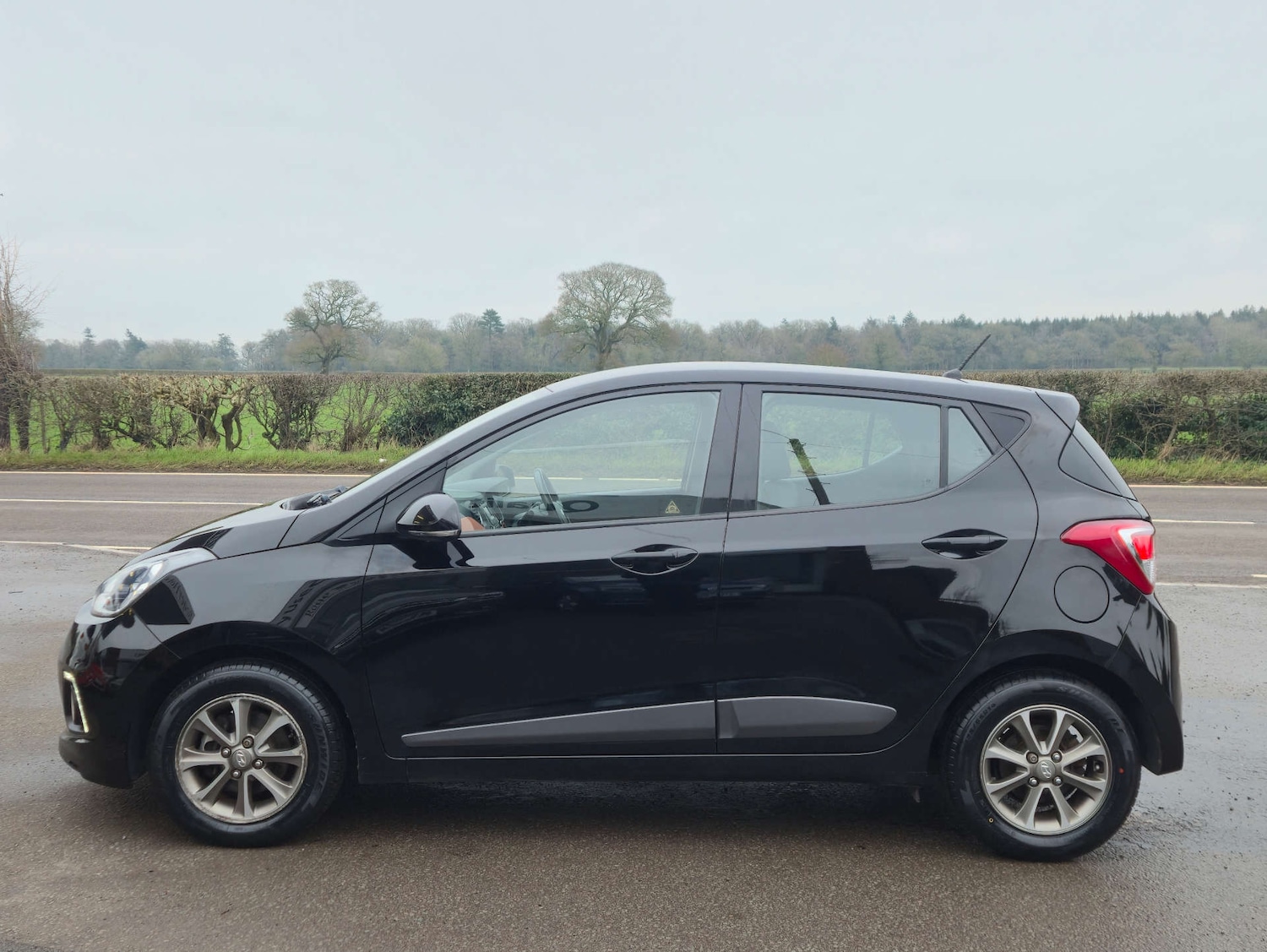 Used Hyundai i10 2014 for sale - 77610612: Photo 3