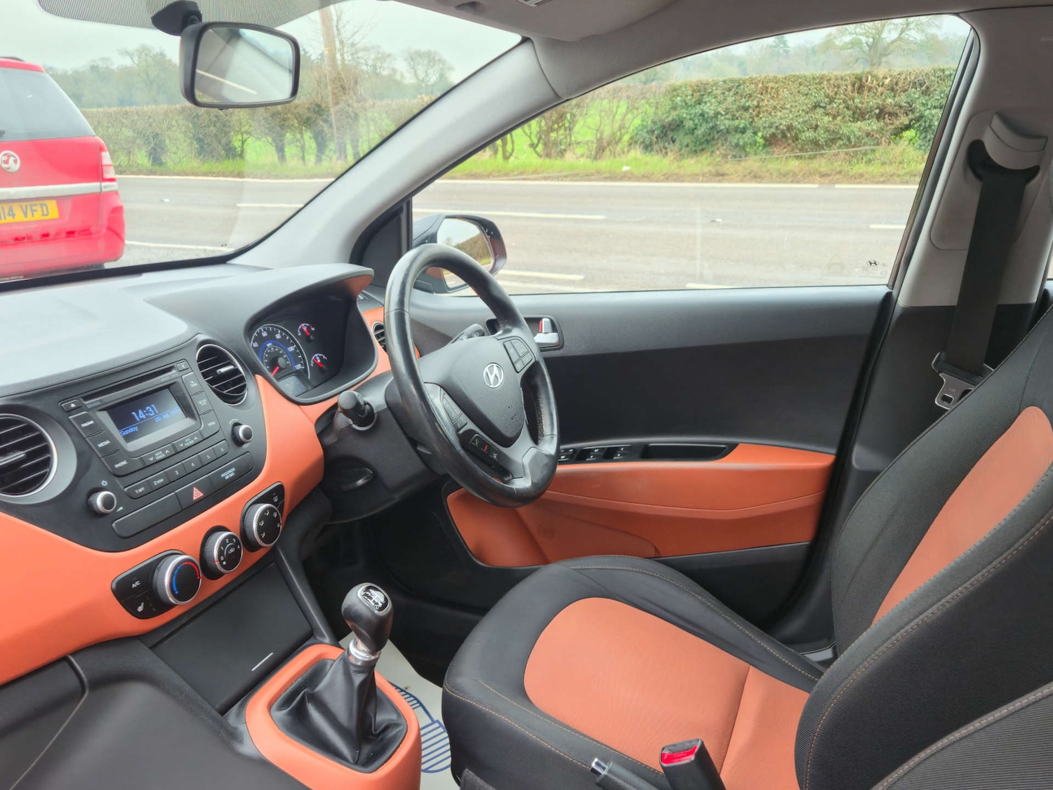 Used Hyundai i10 2014 for sale - 77610612: Photo 31