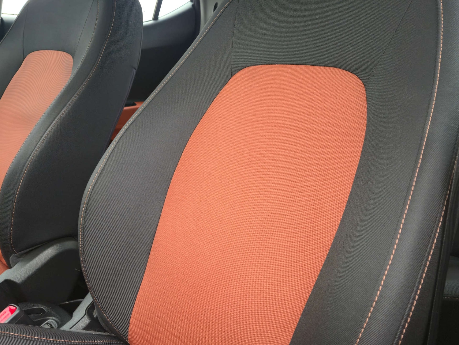 Used Hyundai i10 2014 for sale - 77610612: Photo 33