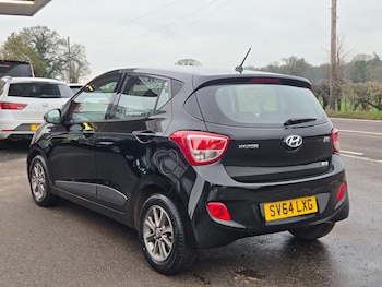 Used Hyundai i10 2014 for sale - 77610612: Photo