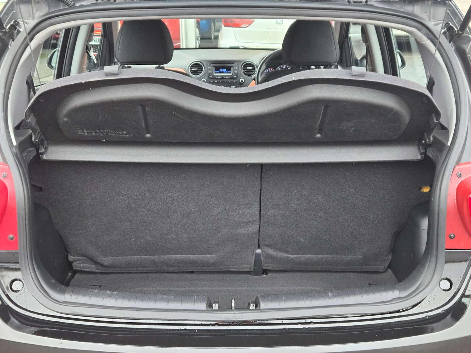 Used Hyundai i10 2014 for sale - 77610612: Photo 6