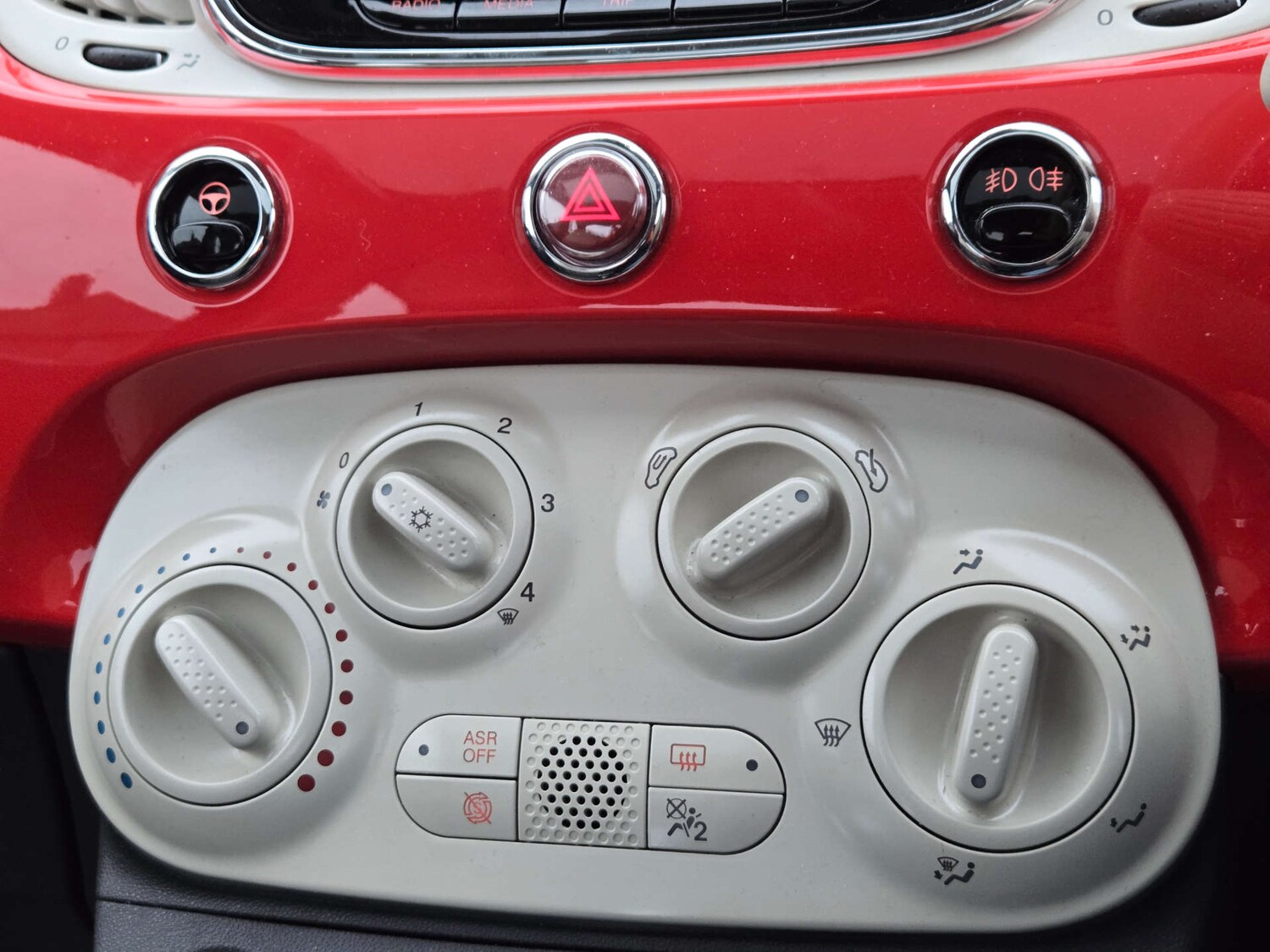 Used Fiat 500 2016 for sale - 77558217: Photo 32