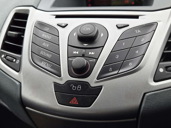 Used Ford Fiesta 2009 for sale - 76202272: Photo 32