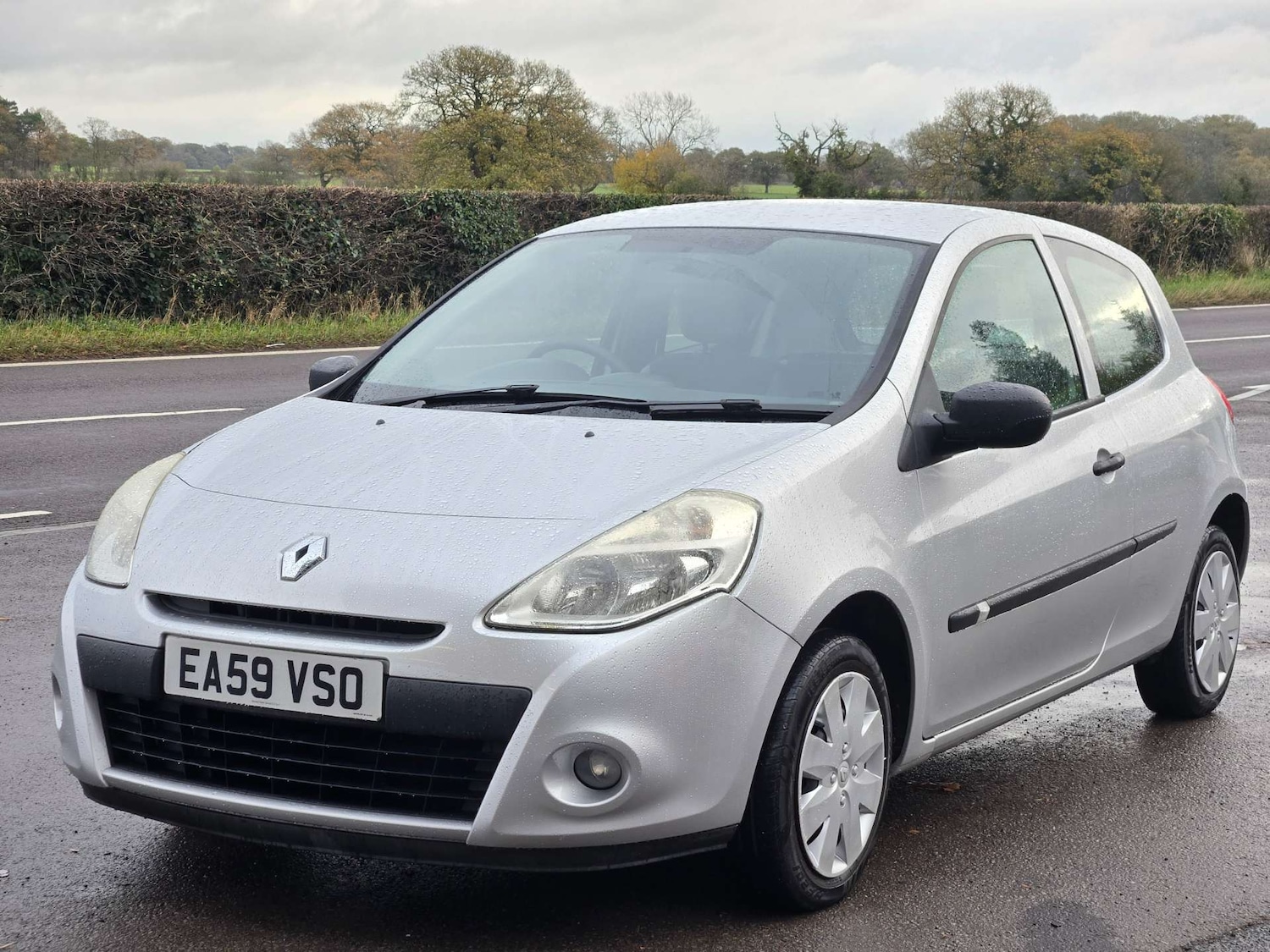 Used Renault Clio 2009 for sale - 76681896: Photo 2