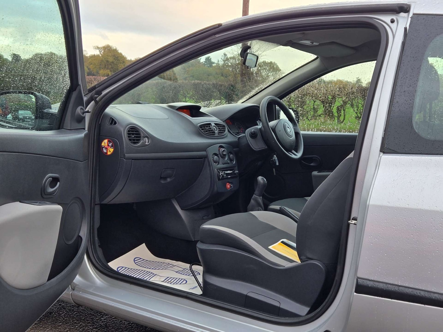 Used Renault Clio 2009 for sale - 76681896: Photo 21