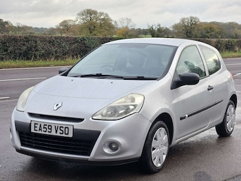 Used Renault Clio 2009 for sale - 76681896: Photo