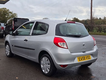 Used Renault Clio 2009 for sale - 76681896: Photo