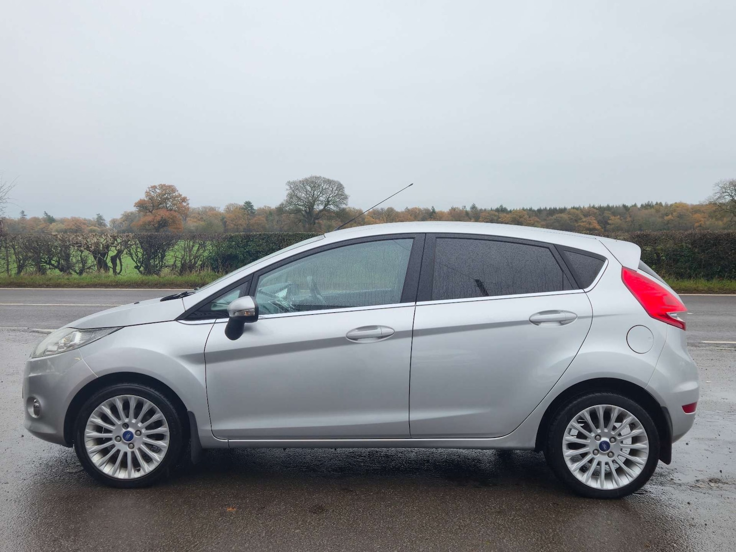 Used Ford Fiesta 2011 for sale - 76829819: Photo 34