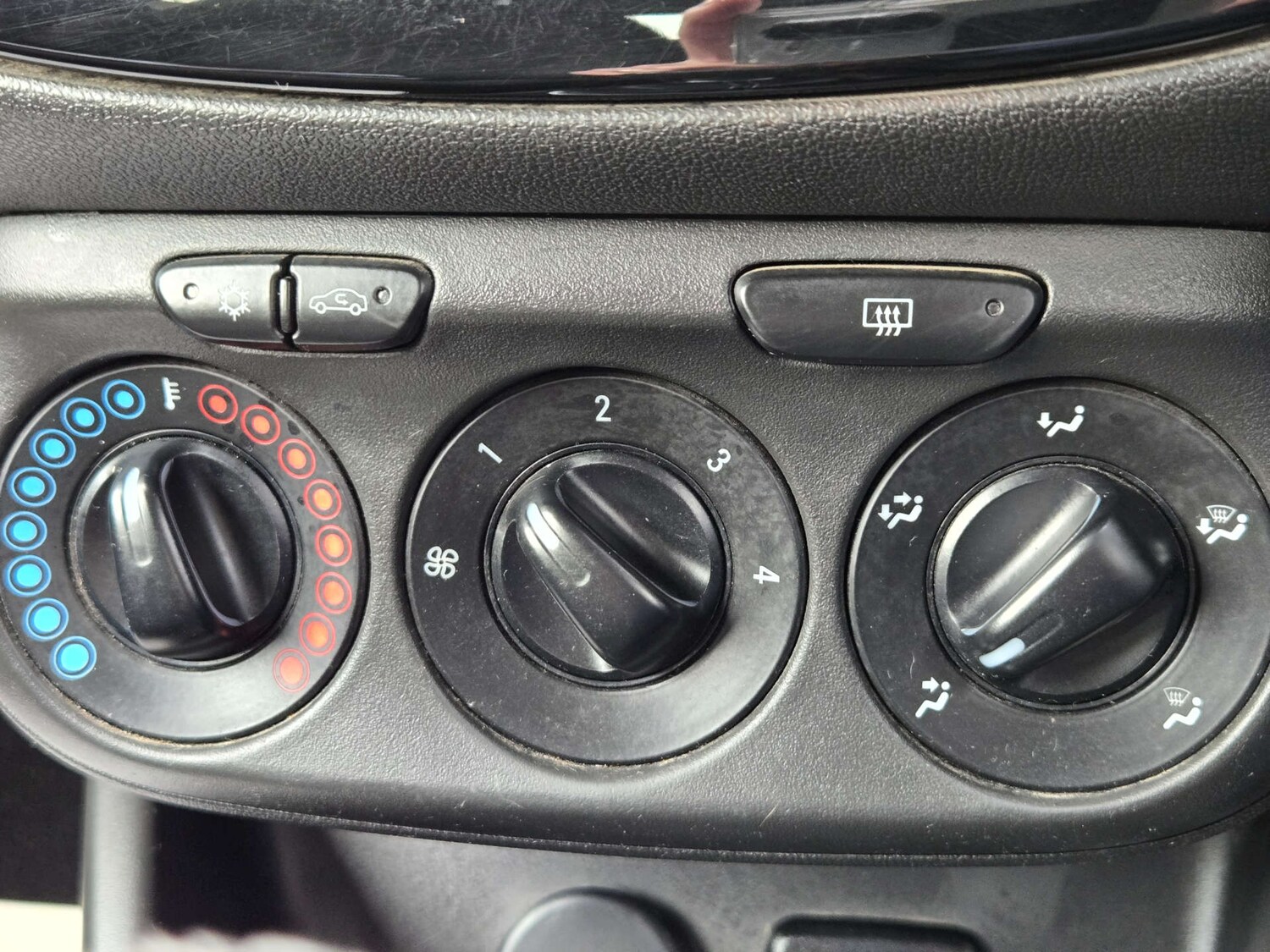 Used Vauxhall Corsa 2017 for sale - 76601955: Photo 32