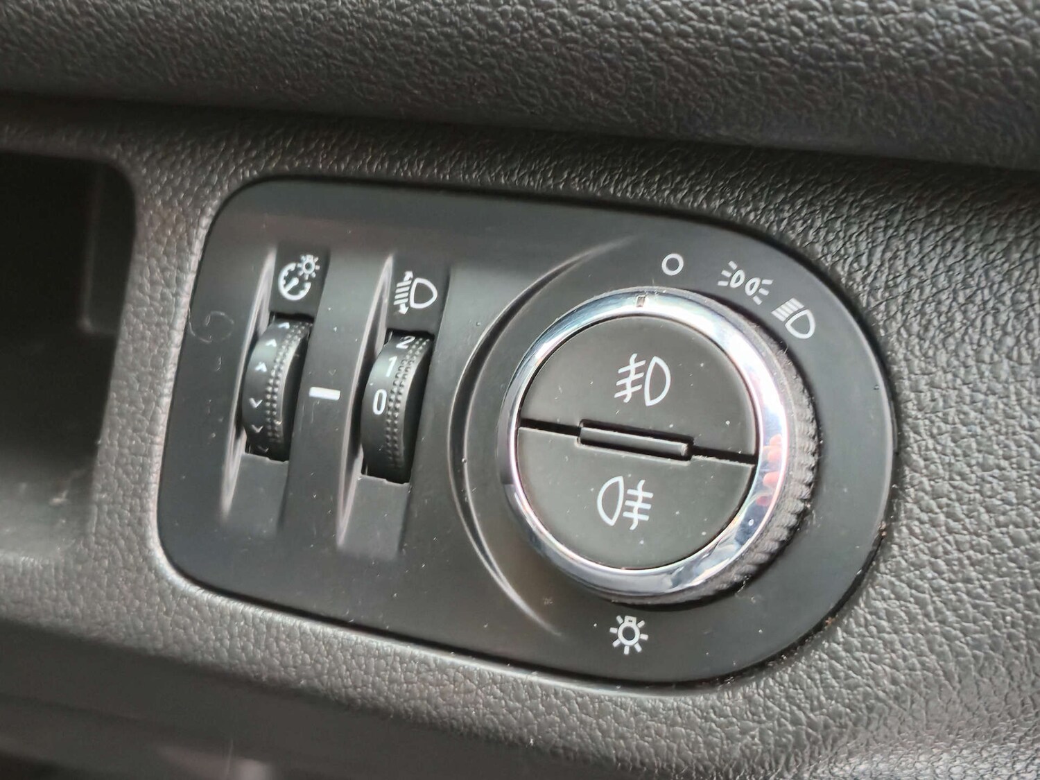 Used Vauxhall Meriva 2015 for sale - 77385492: Photo 36