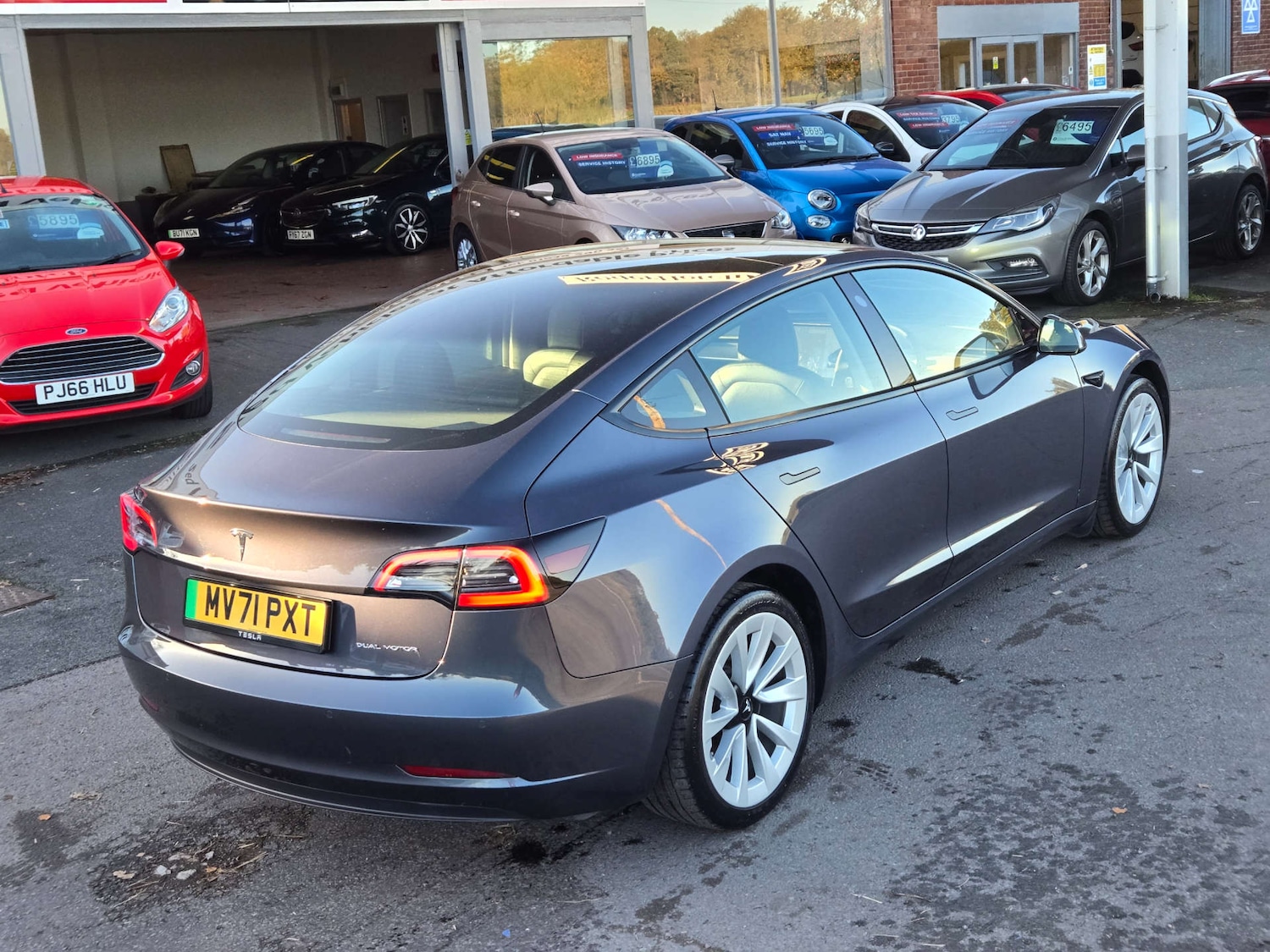 Used Tesla Model 3 2021 for sale - 76687500: Photo 14