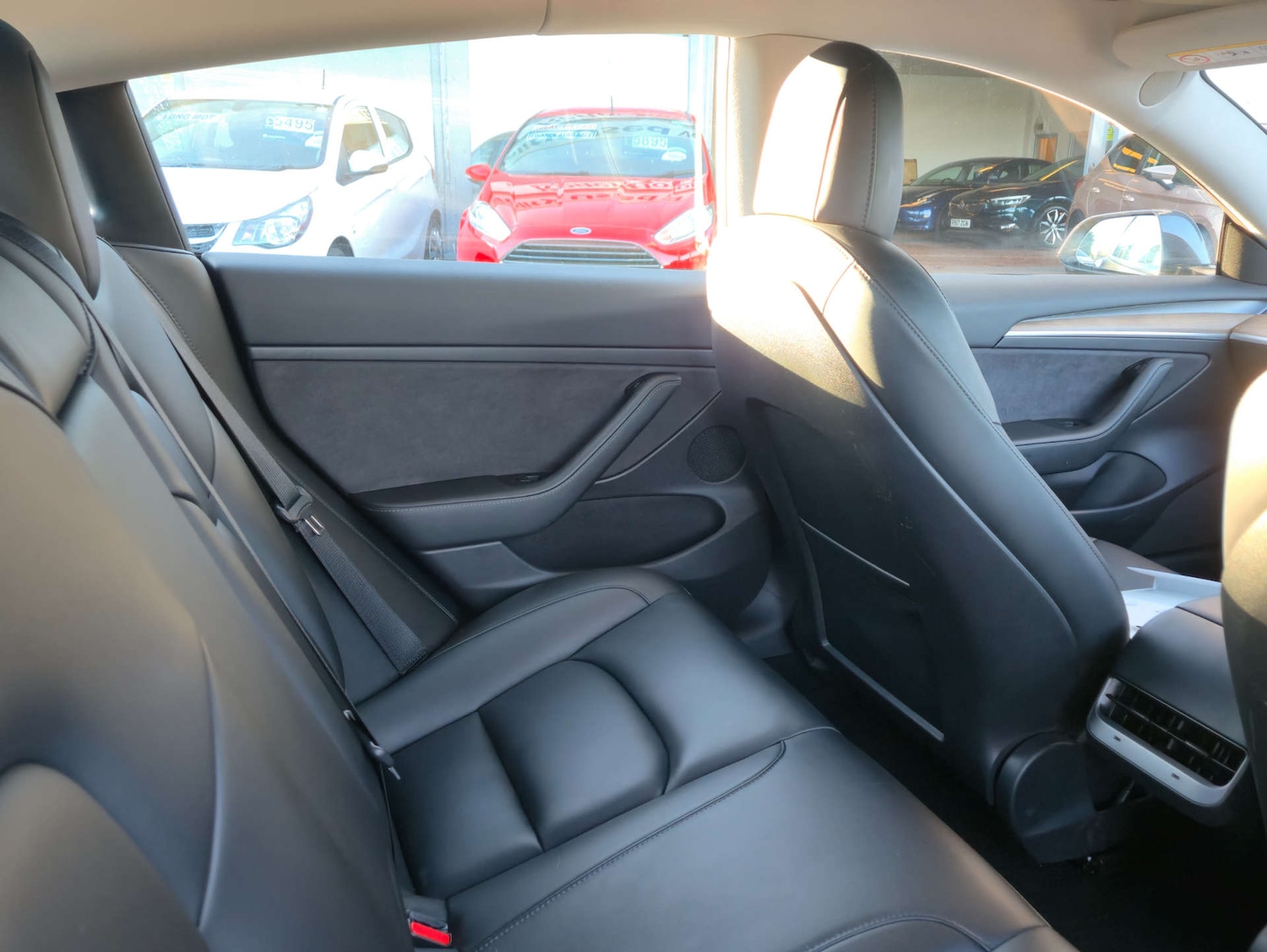 Used Tesla Model 3 2021 for sale - 76687500: Photo 24