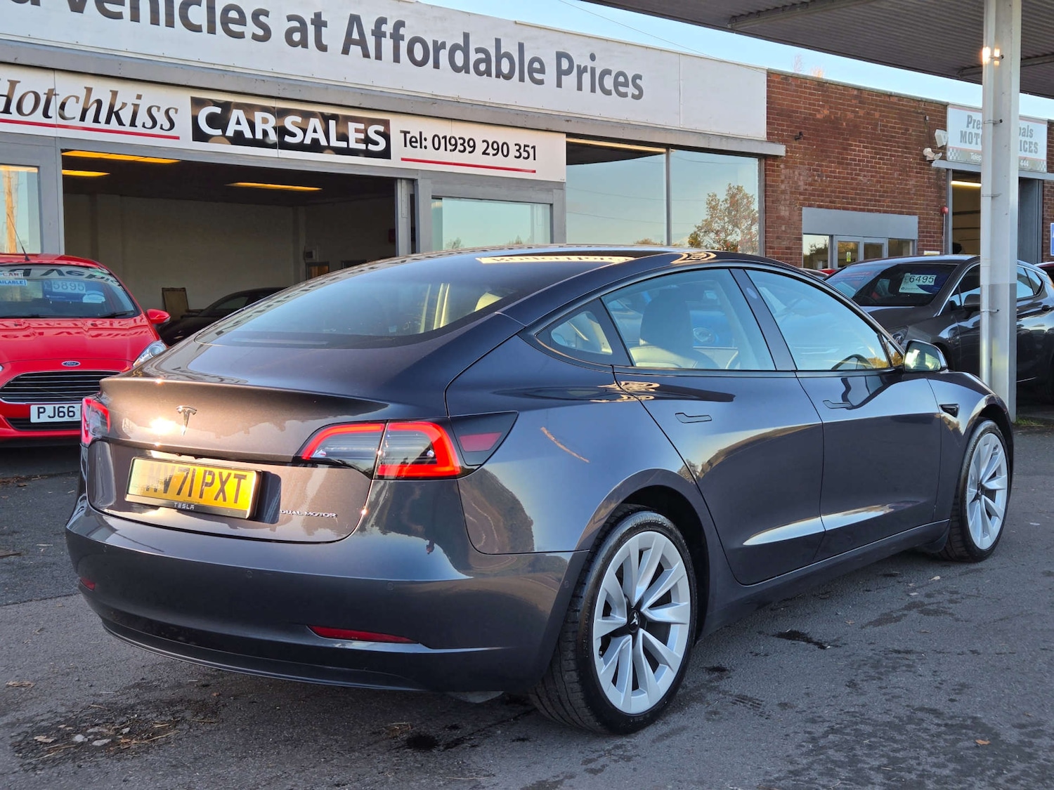 Used Tesla Model 3 2021 for sale - 76687500: Photo 6