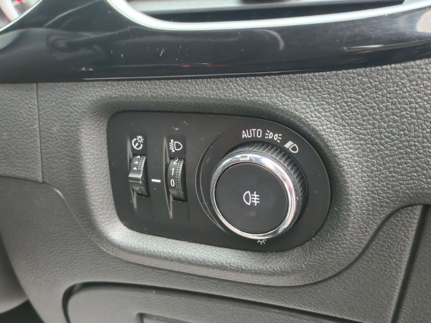 Used Vauxhall Astra 2017 for sale - 77289424: Photo 31